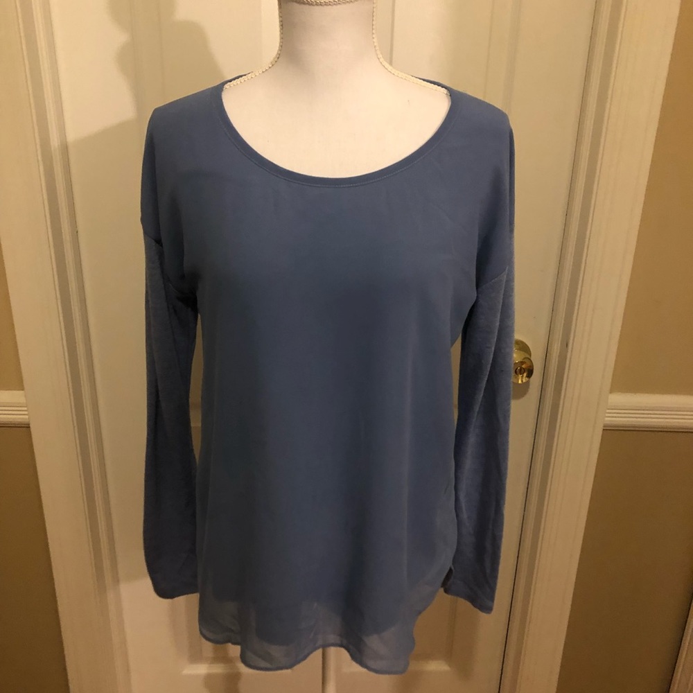 Ann Taylor long sleeved loose fitting top